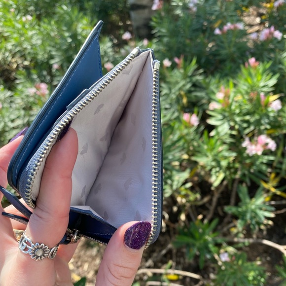 Kate Spade Light Blue & Navy Two Toned Safiano Leather Compact Wallet - Picture 5 of 14